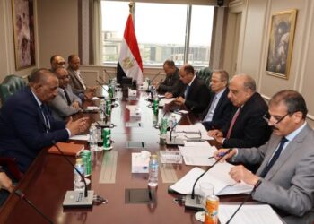 وزير الكهرباء يبحث مع نظيره السوداني سبل تعزيز التعاون المشترك في مجلات الطاقة  المتجددة