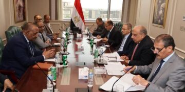 وزير الكهرباء يبحث مع نظيره السوداني سبل تعزيز التعاون المشترك في مجلات الطاقة  المتجددة