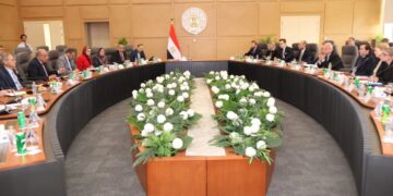 1000 ميجا بطاريات تخزين.. تعاون مصري سويدي لتحديث الشبكة الكهربائية