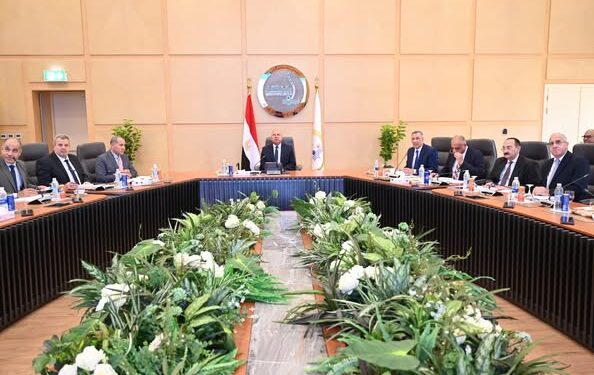 وزير النقل : منع خروج أي جرار من الورش إلا بعد التأكد من الحالة الفنية له