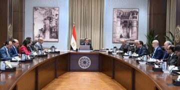 رئيس الوزراء يتابع تنفيذ عدد من المشروعات الخدمية والتنموية بمحافظة الوادي الجديد