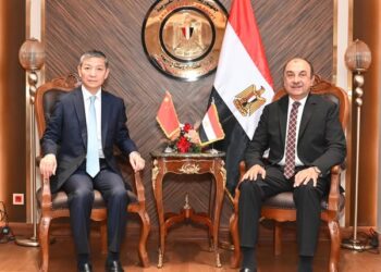 وزير قطاع الأعمال : الوزارة حريصة على توفير بيئة أعمال محفزة لجذب الاستثمارات الصينية