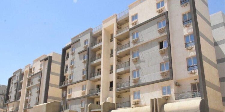 وزير الإسكان: الأحد المقبل.. بدء تسليم دفعة جديدة من وحدات "سكن مصر" بالقاهرة الجديدة