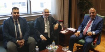 وزير الكهرباء يبحث مع "AMEA POWER" الإماراتية توسعات جديدة في مشروعات الطاقة المتجددة