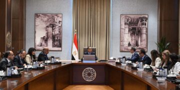 مدبولي: خطة استثمارية جديدة للكهرباء والطاقة المتجددة في مصر خلال 10 سنوات