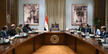 الحكومة تدرس مقترحات برنامج "المواجهة" لتحفيز الاستثمار وزيادة الصادرات