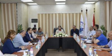 مسئولو جهاز مدينة السويس الجديدة يستقبلون مجموعة من مستثمري الحي الصناعي لمناقشة أوجه التعاون