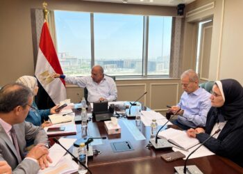 اجتماع عاجل.. "الكهرباء" تتخذ إجراءات لضمان استمرار الخدمة على مدار 24 ساعة