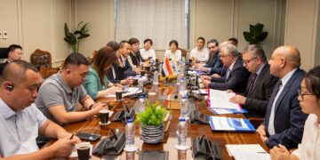 اقتصادية قناة السويس تستقبل 20 شركة صينية لبحث فرص الاستثمار في الصناعات الدوائية والهندسية