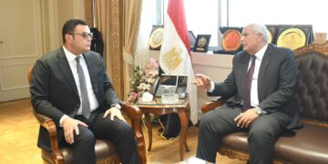 وزير الإسكان ومحافظ الوادي الجديد يبحثان عدداً من ملفات التعاون المشترك المتعلقة بمياه الشرب والصرف الصحي