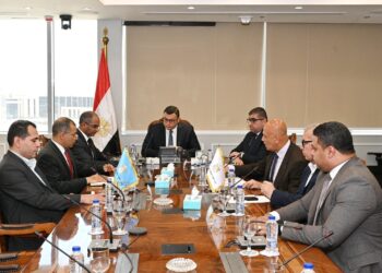 وزير الإسكان يتابع موقف منظومة الصرف الصحي بمدن شرق القاهرة والمستهدف تنفيذه حتى 2030