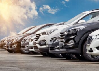 خبير اقتصادي: أسعار السيارات ستشهد موجة ارتفاع جديدة رغم استقرار السوق حالياً