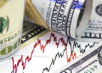 الدولار يفقد أكثر من 65 قرشًا خلال أسبوع ويسجل 49.39 جنيهًا