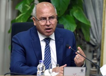 وزارة الصناعة توافق على مقترح إنشاء قائمة سوداء تضم المصانع السارقة للكهرباء